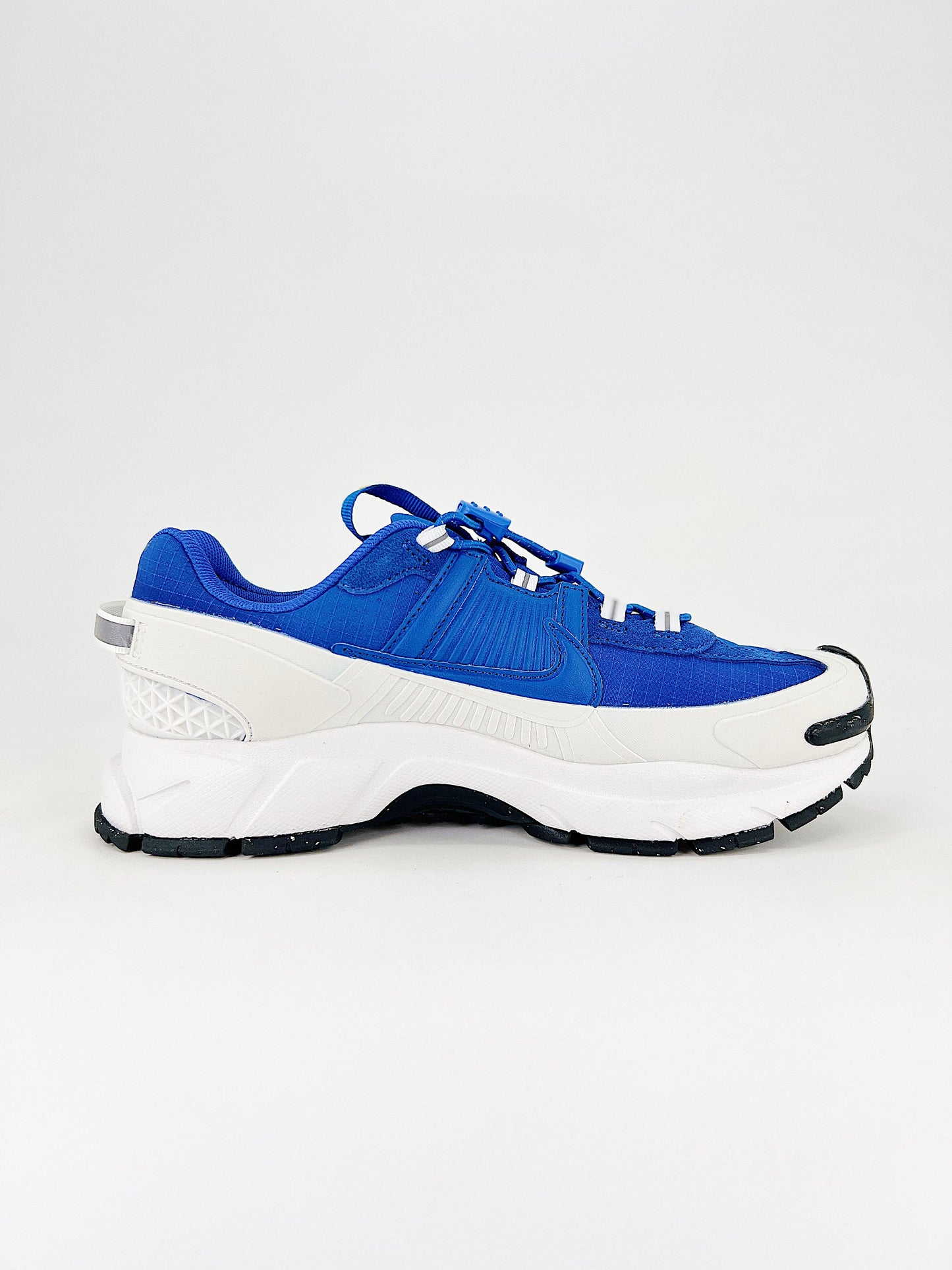 NIKE | VOMERO 5