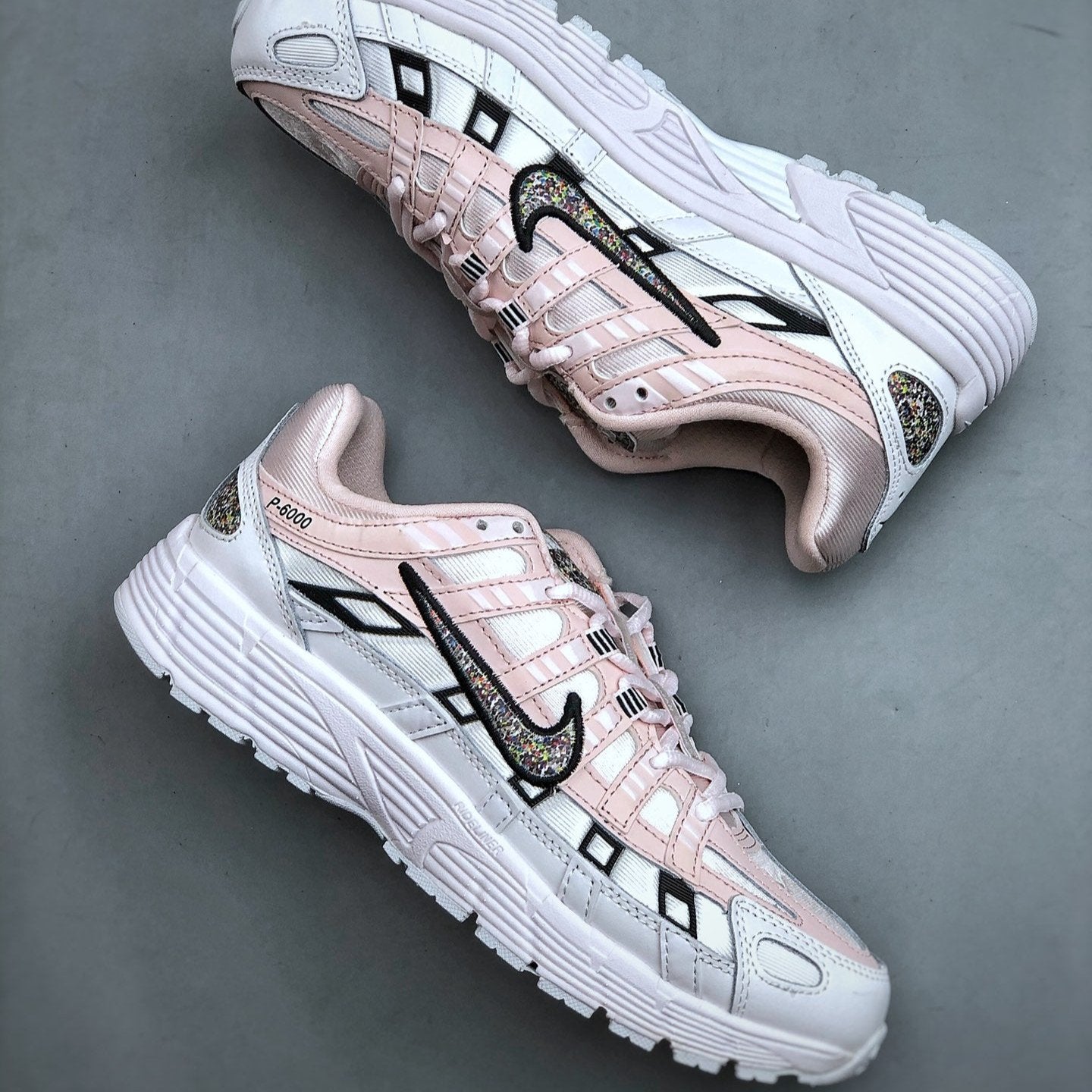 NIKE | P-6000