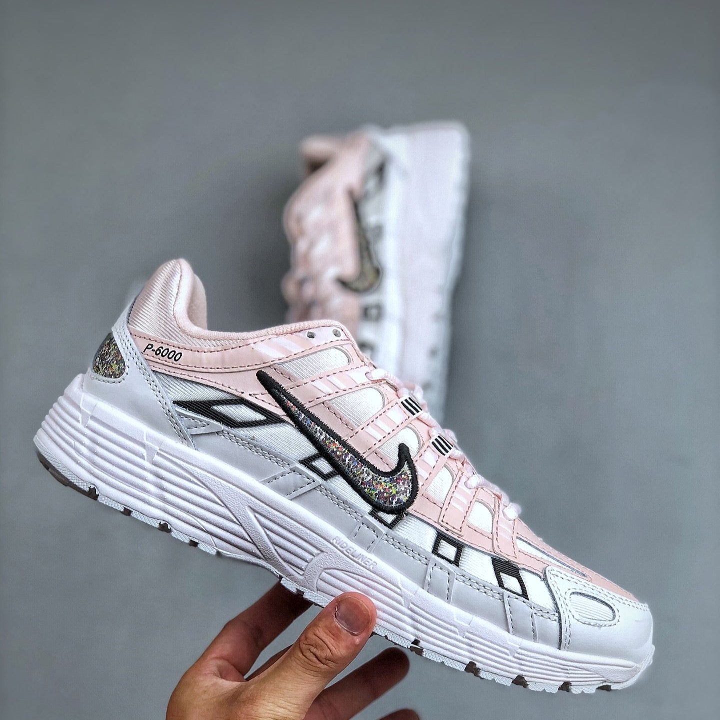 NIKE | P-6000