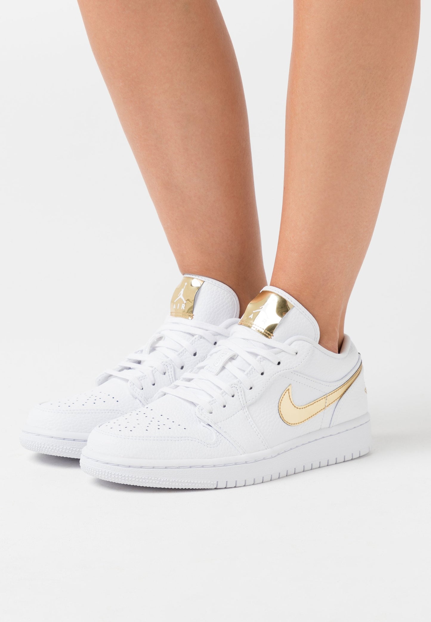 NIKE | Jordan AIR JORDAN 1 LOW GOLD