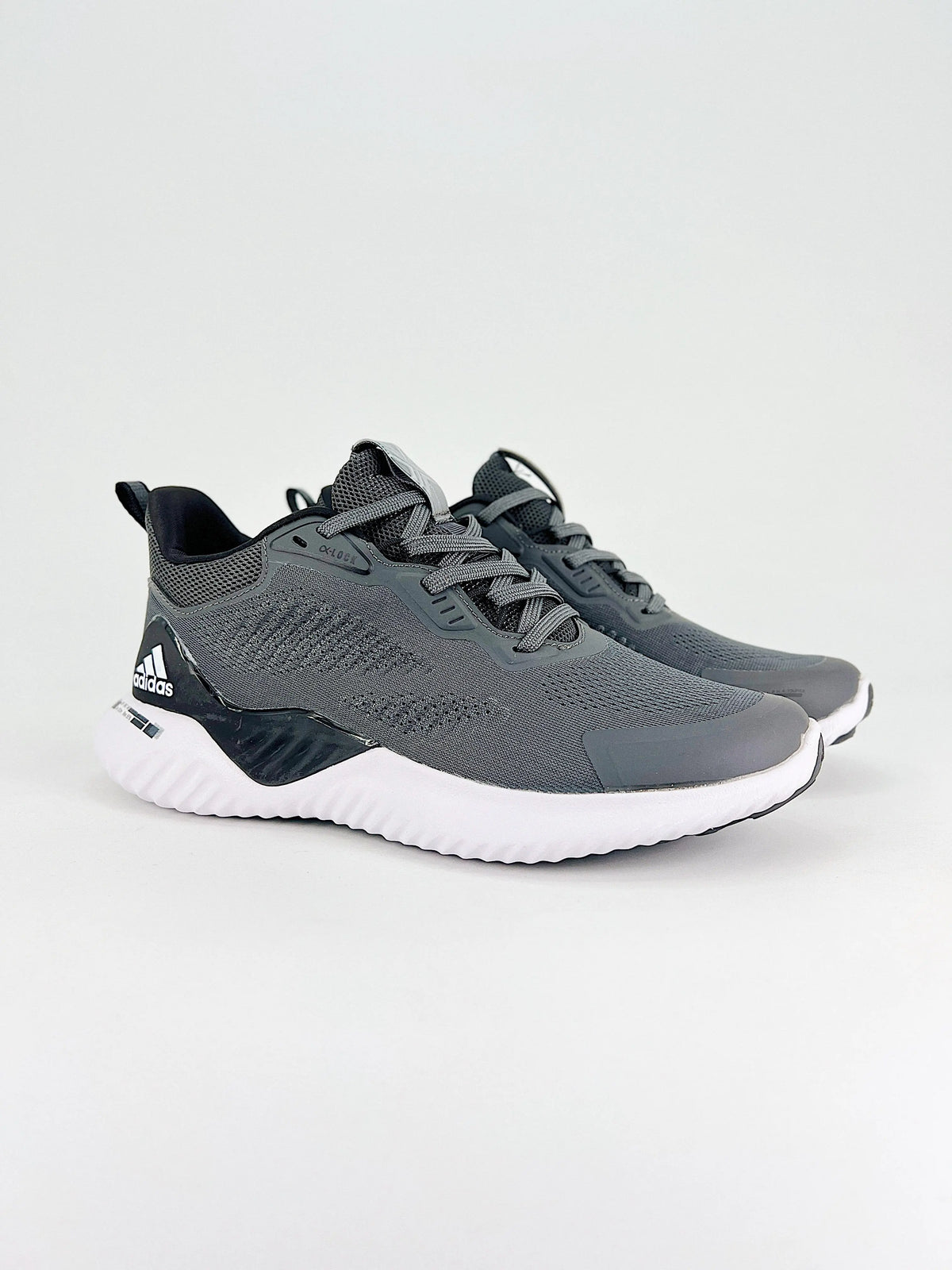 Adidas alphabounce beyond Q4