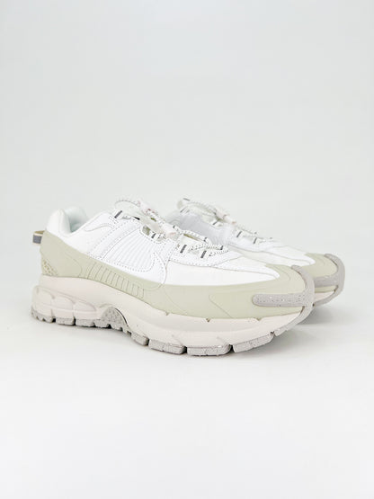 NIKE | VOMERO 5