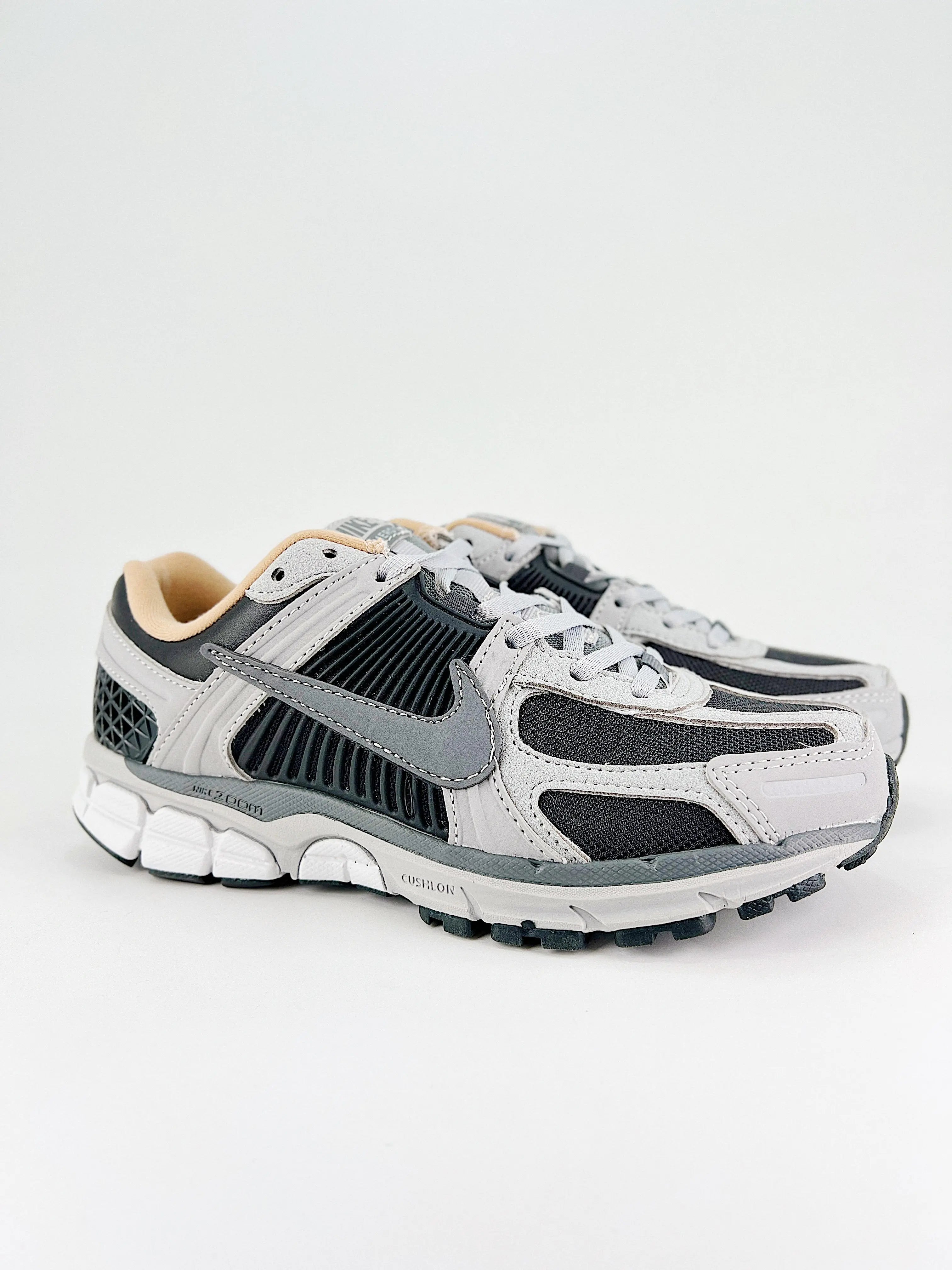NIKE | VOMERO 5 COOL&BAG