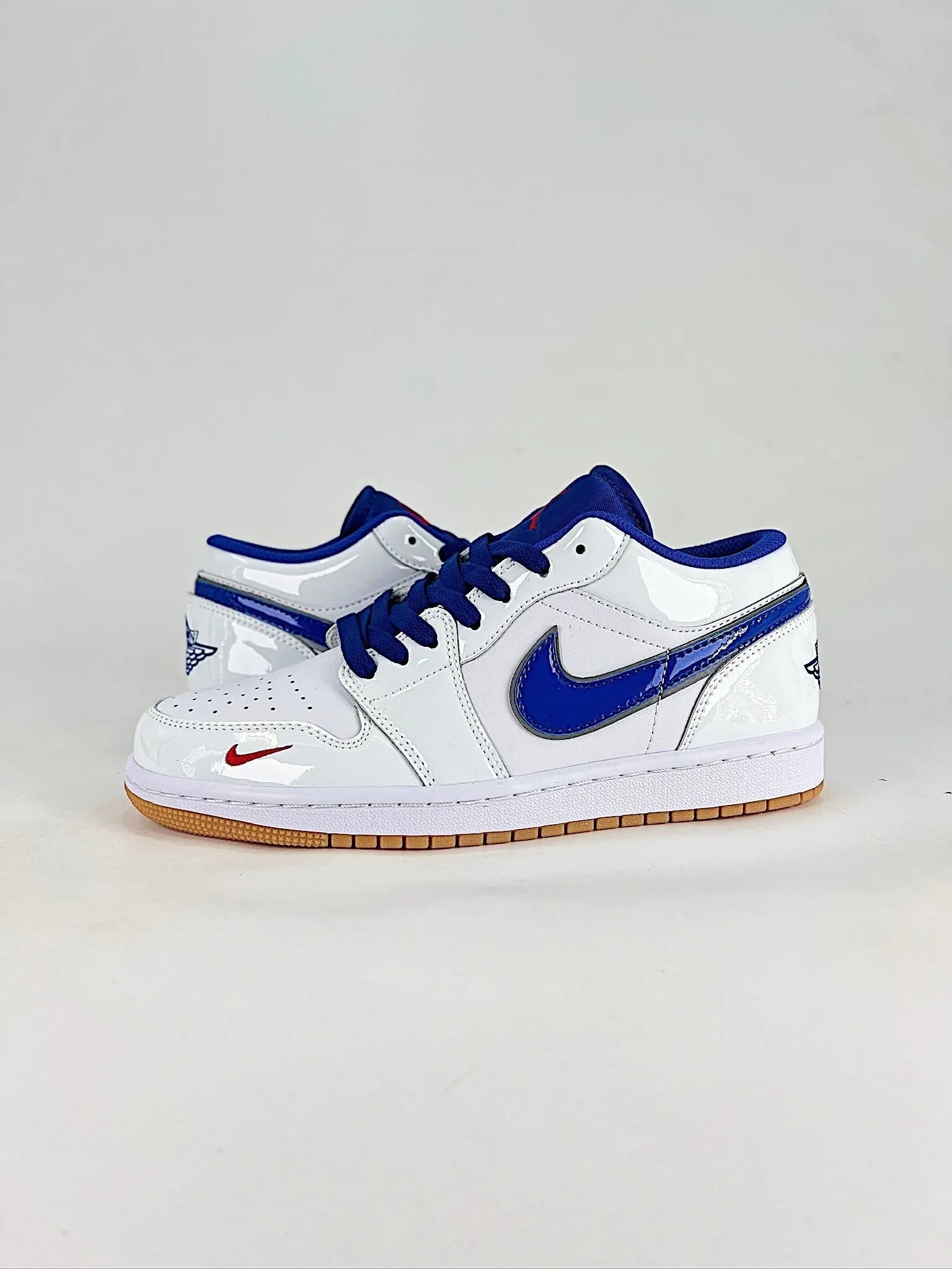 Air Jordan 1 Low SE Patent Blue Gum  COOLANDBAG