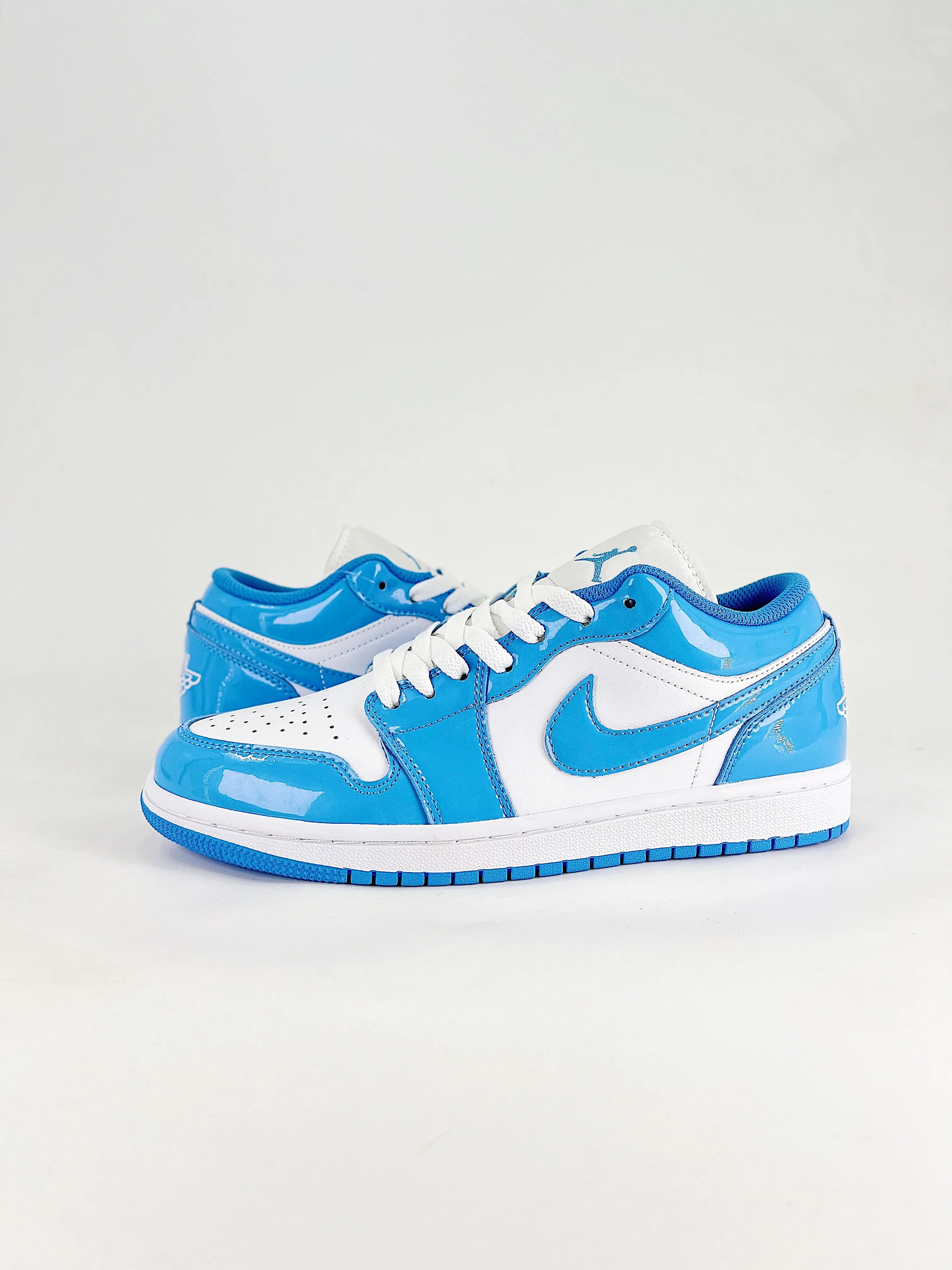 Air Jordan 1 Low UNC Blue  COOLANDBAG