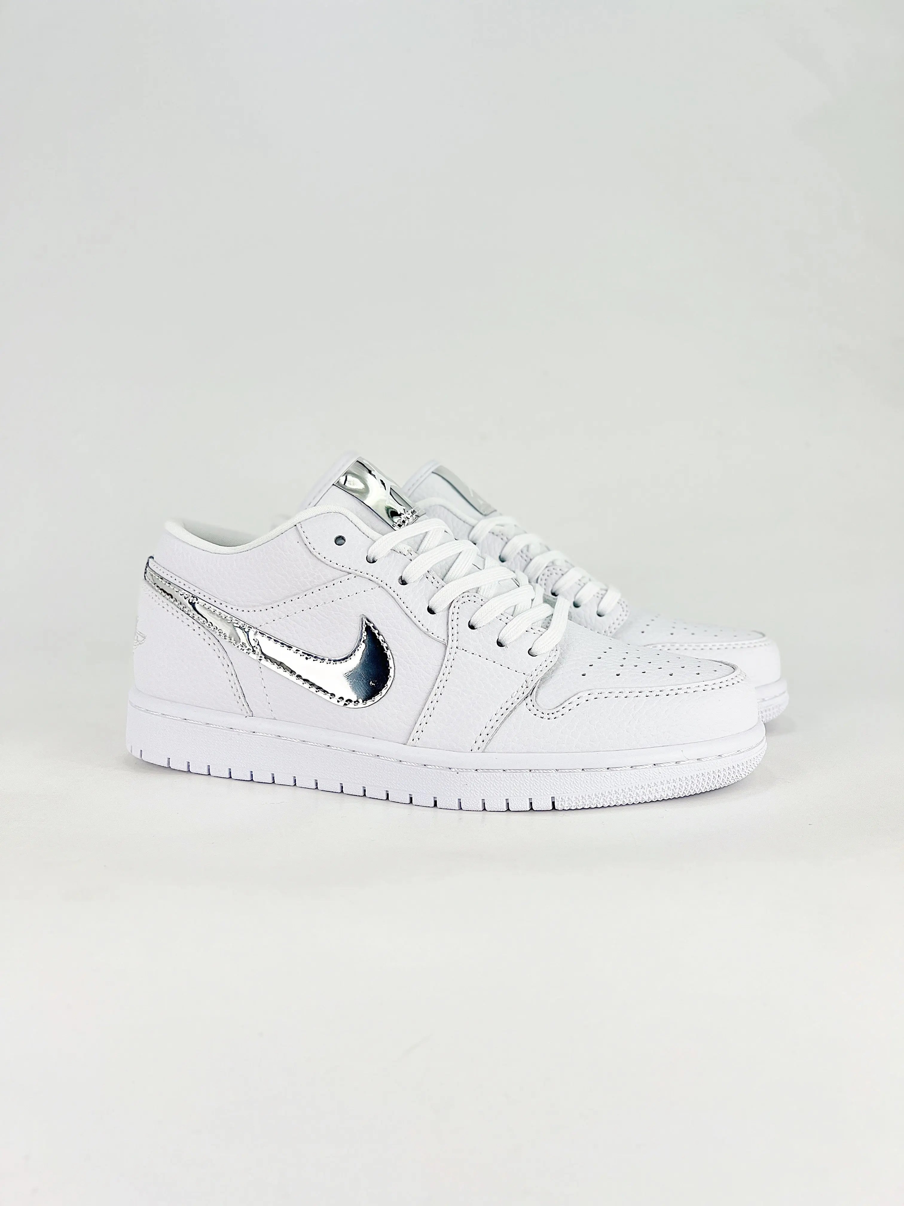 Air Jordan 1 Low White Silver Metallic  COOLANDBAG