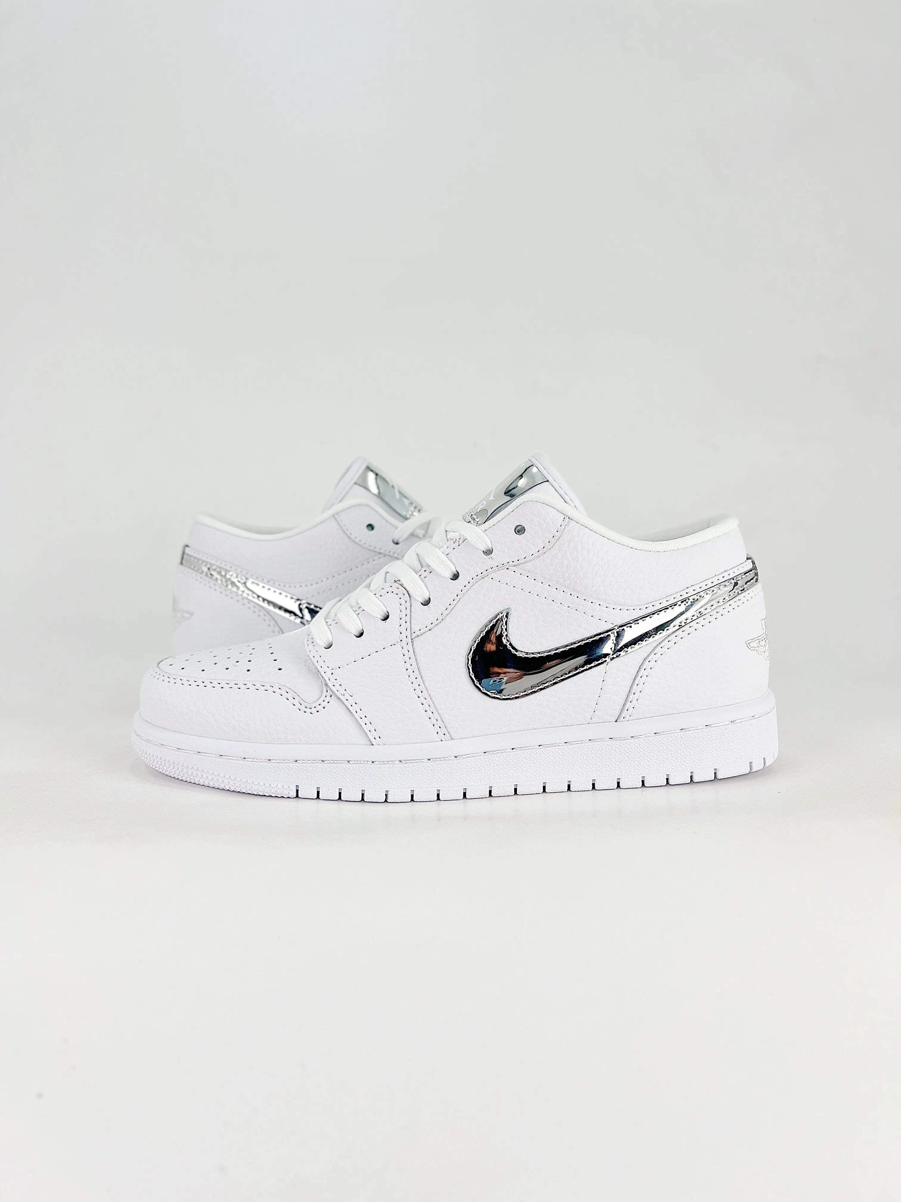 Air Jordan 1 Low White Silver Metallic  COOLANDBAG