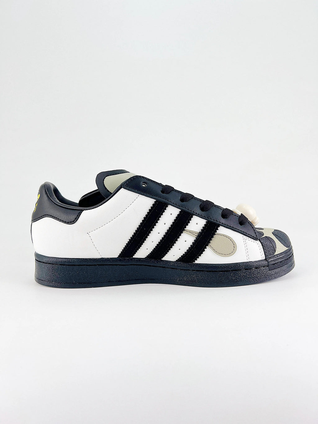 BOX BUTTERFLY X ADIDAS  COOLANDBAG