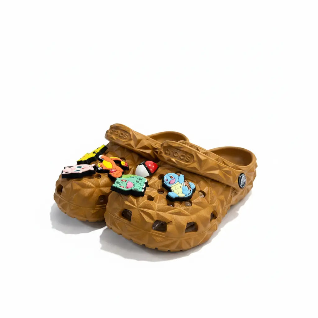 Crocs Classic Clog Pokémon Enfant - Fond blanc studio