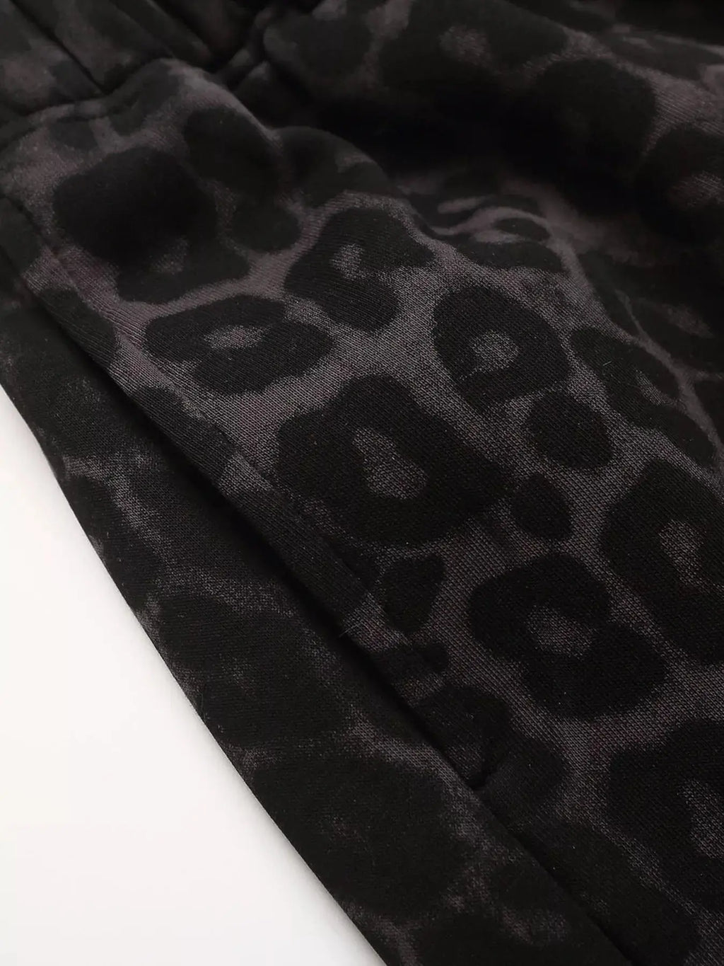 Men's Leopard Print Casual Capris  COOLANDBAG