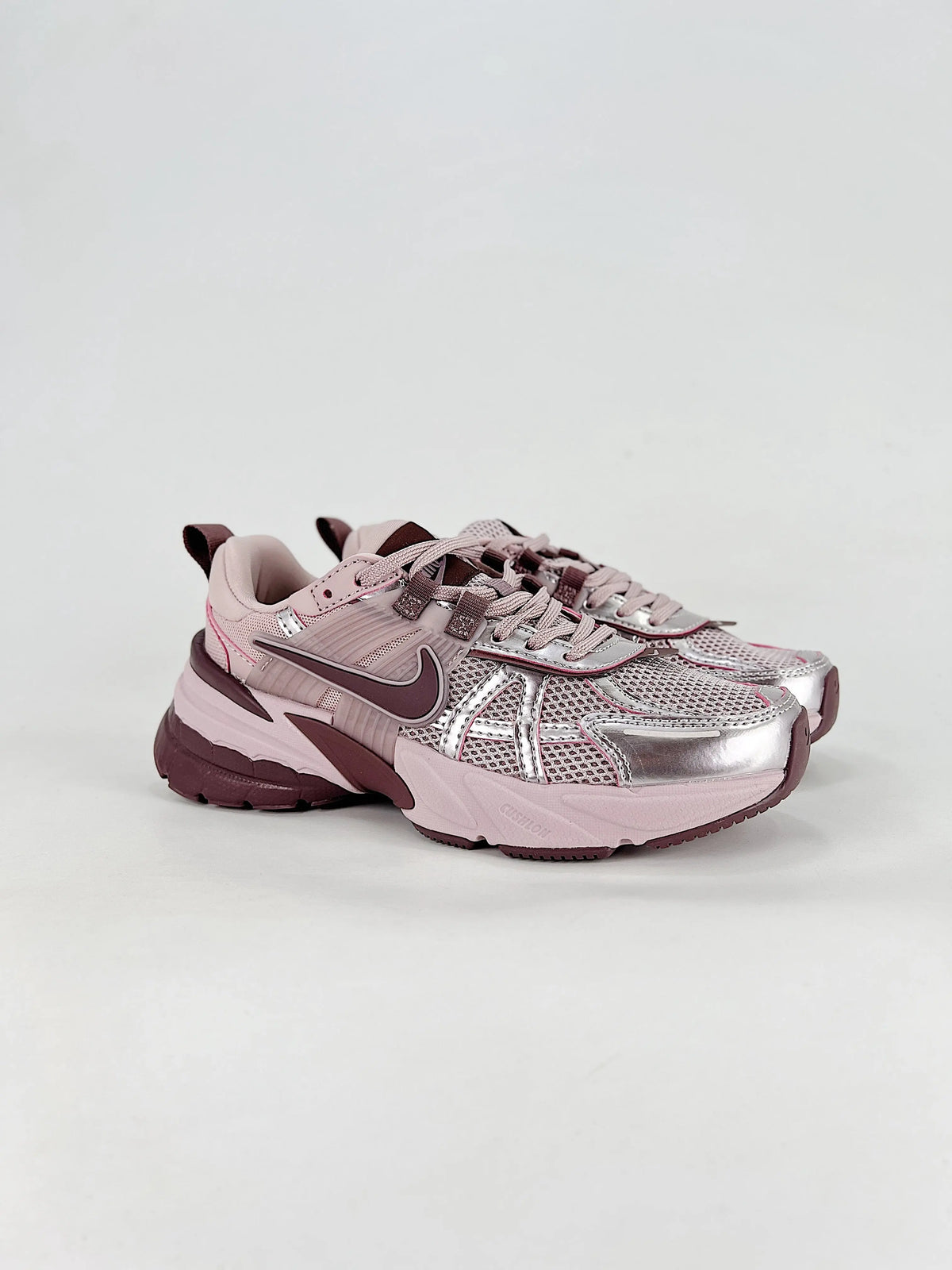 NIKE V2K RUN