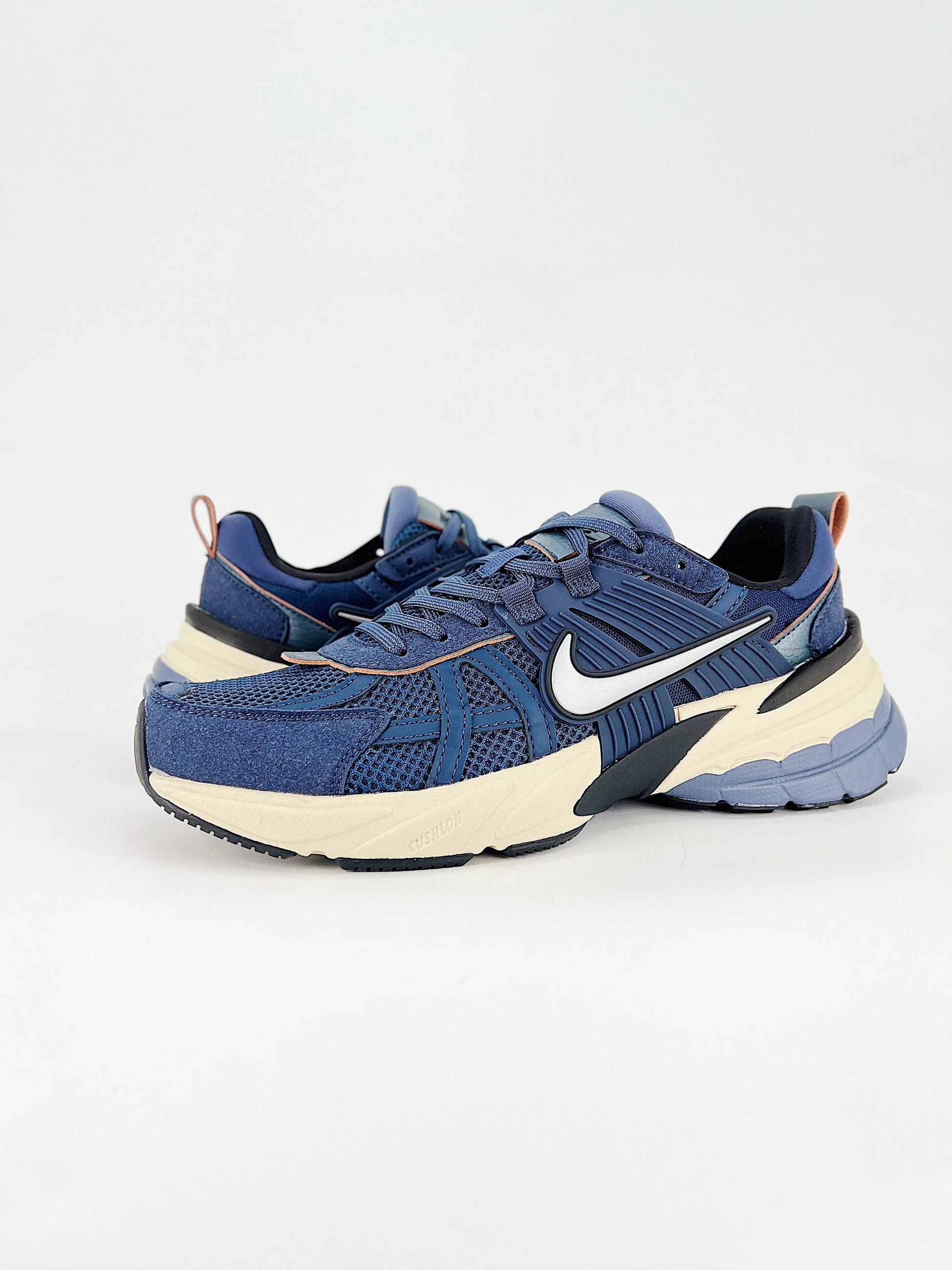 NIKE V2K RUN  COOLANDBAG