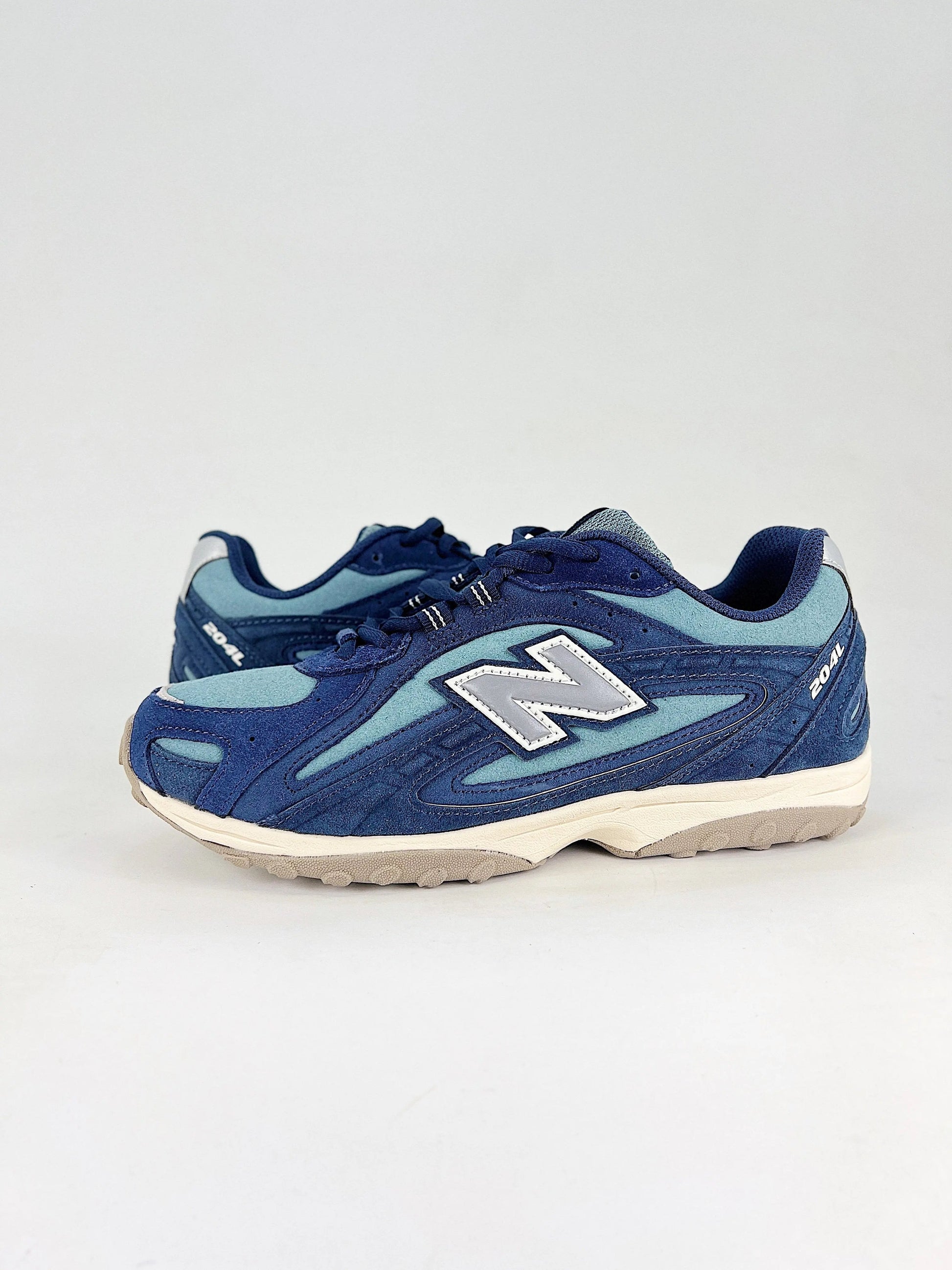New Balance 204L  COOLANDBAG