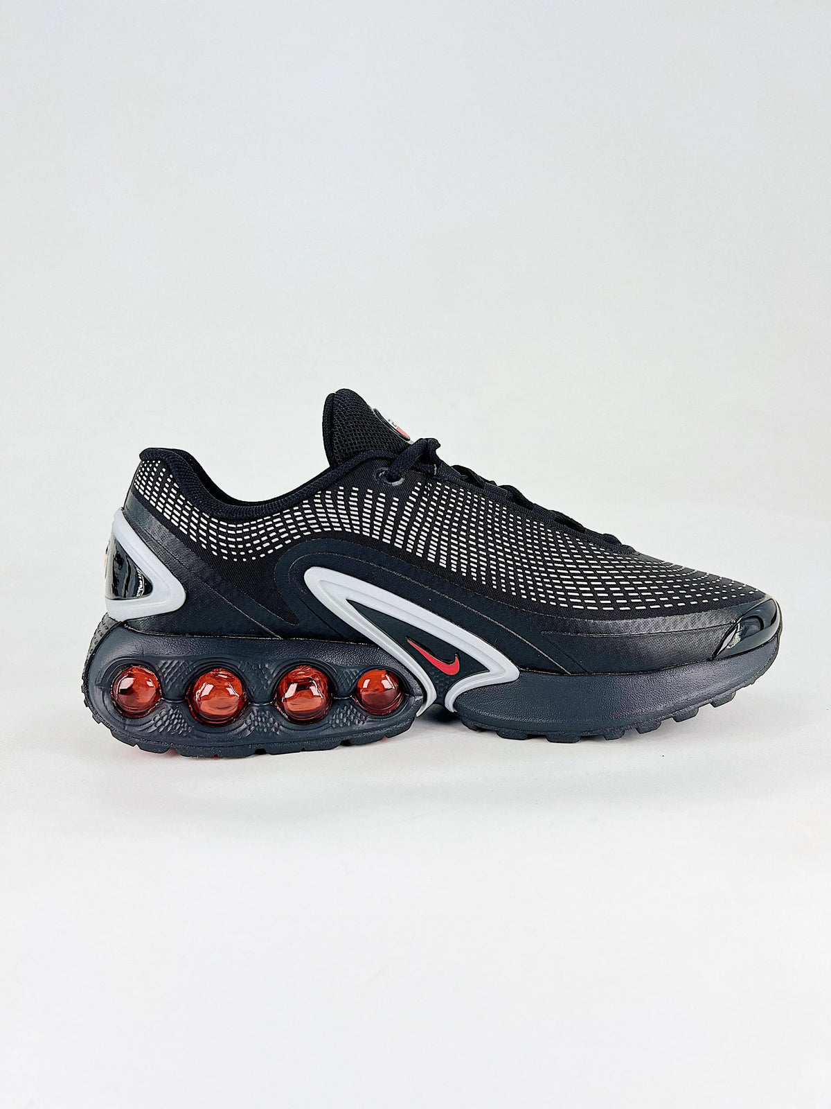 Nike Air Max DN8 - Black Red Edition