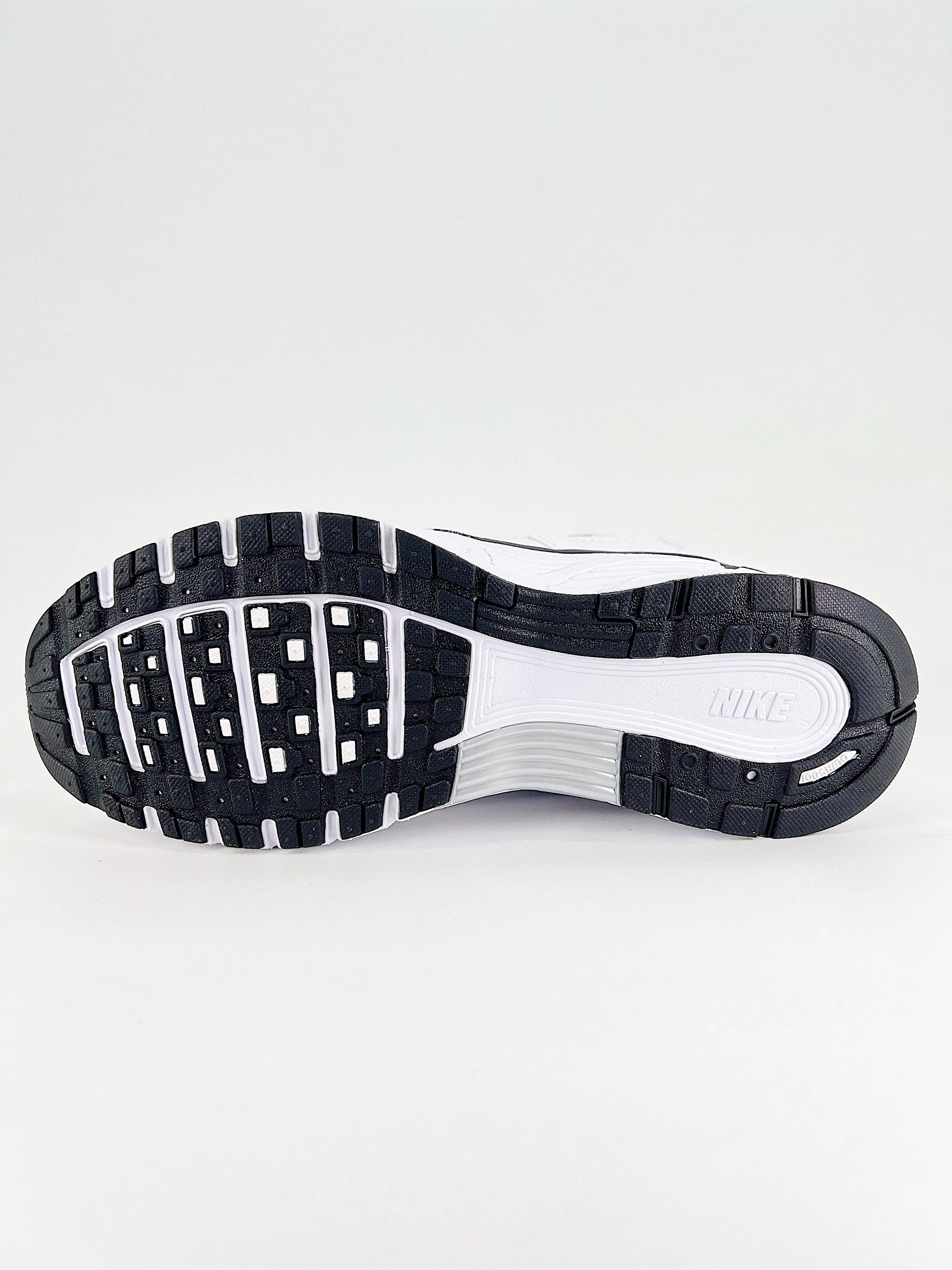 Nike P-6000 COOL&BAG