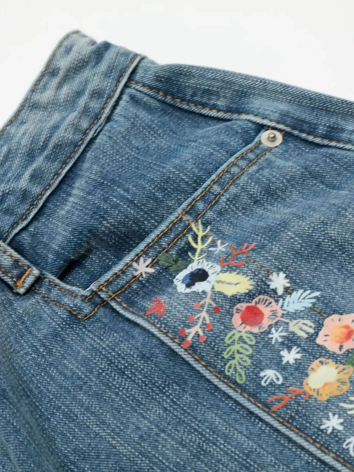 Short en Jean Jambe Large Liseré Fleuri Homme  COOLANDBAG