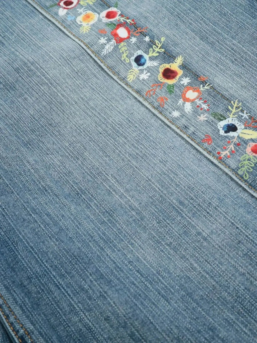 Short en Jean Jambe Large Liseré Fleuri Homme  COOLANDBAG