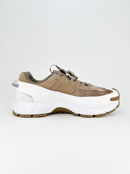 NIKE | VOMERO 5